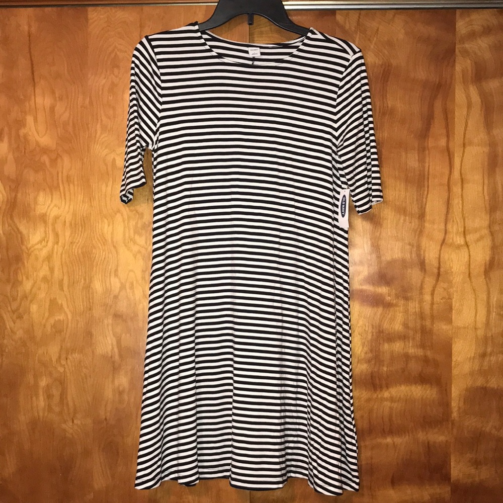 Old Navy Dress Womens Size Small NWT Black & White Stripes